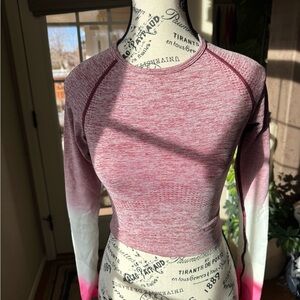 Victoria’s Secret Pink hombre workout crop top size Size XS - like new